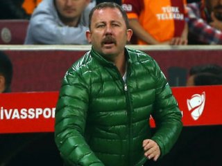 Sergen Yalçın'ın Başındaki Şanssızlık!