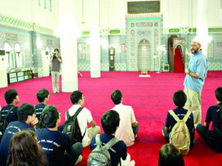 İslam Güneşi Güney Kore'yi Sarıyor