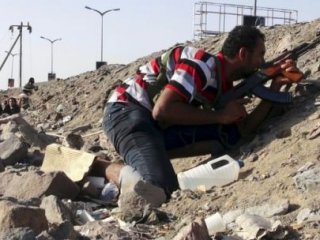 30 Koalisyon Askeri Aden Kıyısı'na Çıktı