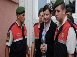 Hapisten Bir Türlü Yırtamadı Gitti!