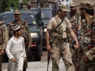 Pakistan’da Okula Silahlı Saldırı