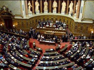 Fransa'da Yeni İstihbarat Yasası Onaylandı