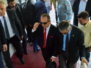 Aranan Savcı Teslim Oldu