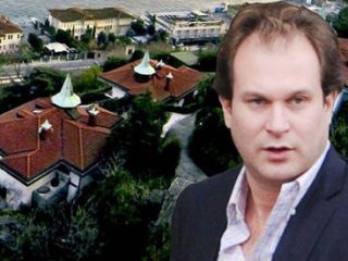 Sözcü'nun Patronu Burak Akbay'ın Kaçak Garajı Yıkılıyor