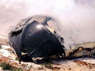 İspanya'da Askeri Uçak Yere Çakıldı