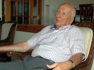 Kenan Evren İçin Tören Olacak Mı?