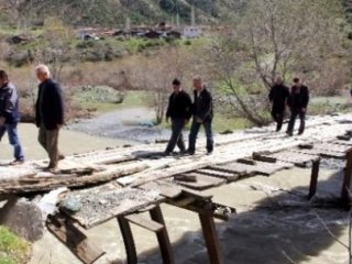 Bu Köy Sandığa Gitmiyor!