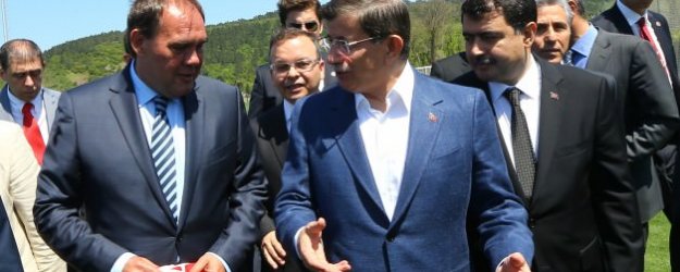 Davutoğlu Çok Beğendi Maç Sözü Verdi!