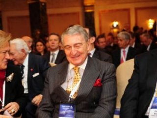 Koç Eridi, Sabancı Uçtu!