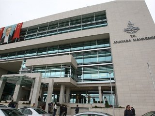 Anayasa Mahkemesi'nden Kürtçe Kararı