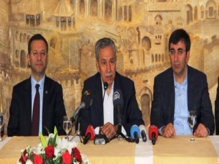 Arınç: Kandil Öcalan'ı Önder Kabul Ediyorsa...