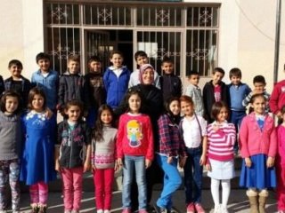 Türkiye'nin İlk Başörtülü  Müdürü