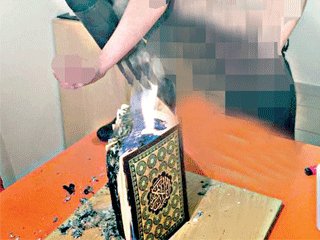 Alçaklar Bu Sefer Kur'an Yaktılar