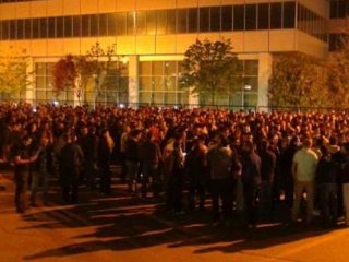 Bursa'da Renault İşçileri Üretimi Durdurdu