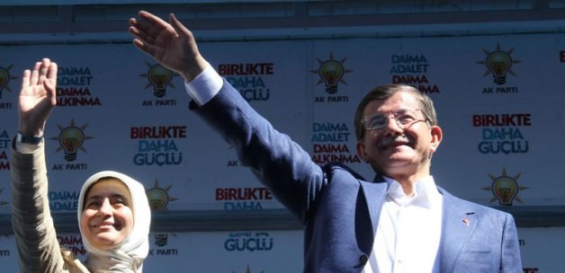 Başbakan Davutoğlu'na Eşinden "Konuşma" Yasağı