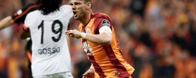 Sneijder'den Rakiplere Gönderme!