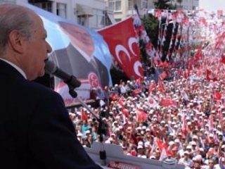 Bahçeli'den Davutoğlu'na "Neredeydin" Sorusu