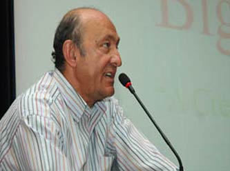 Başörtüsü avcısı görevinden uzaklaştırıldı!