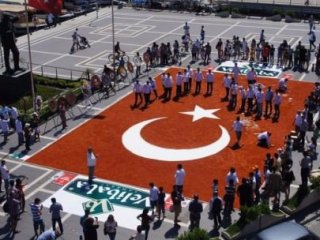 Dünyanın 'en acılı Türk bayrağı'