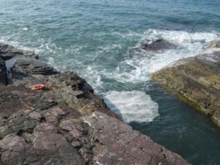 Genci Kurtarmak İsterken Kendisi De Boğuldu