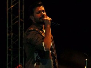 Konserde Ezan Gerilimi