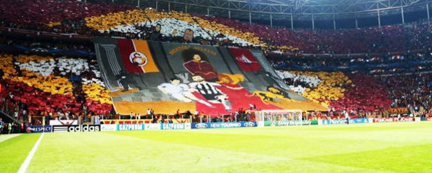 300 Kişilik Grup Koreografi İçin Çalışıyor