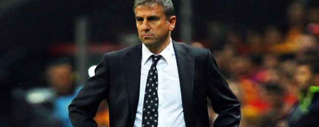 Hamzaoğlu, Yasin Öztekin'i Fırçaladı!
