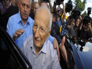 Evren'in Kızından Hürriyet'e Öfke İlanı!