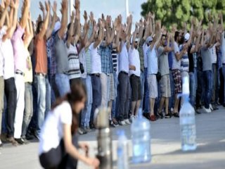 O Fabrikada Eylem Devam Ediyor!