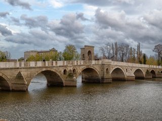 Tunca Köprüsü Dekoratif Aydınlatılıyor