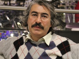 Öcalan: Namaz Tiyatro, Kurban Vahşet