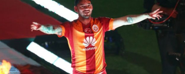 Sneijder'den F.Bahçelileri Kızdıracak Şov!