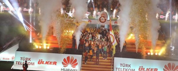 Arena'da Görkemli Kutlama!