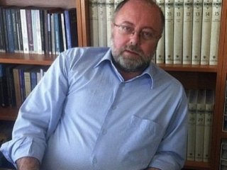 Paralel'in eski imamı: Çıkarları uğruna...