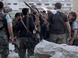 Askerler Esed'e Seslendi: Bizi Kurtar