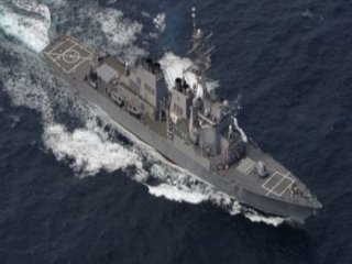 Rus Uçaklarından ABD Gemisine Taciz