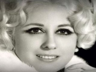 Ünlü Sanatçı Son Yolculuğuna Uğurlandı