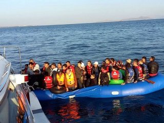 Ege Denizi'nde 476 kaçak kurtarıldı