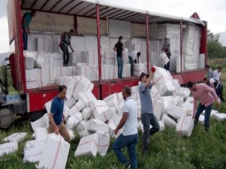 Yatak Yüklü Tırdan 208 Bin Paket Kaçak Sigara Çıktı