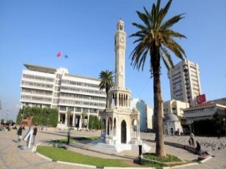 İzmir Büyükşehir'e 'Fitch' Onayı