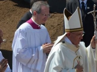 Papa'nın Asası Kırılınca...