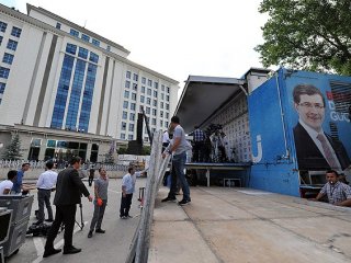 AK Parti Genel Merkezi'nde hazırlık