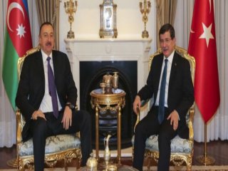 Aliyev’den Davutoğlu'na Tebrik Mesajı