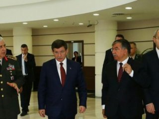 Davutoğlu'ndan Özel Güvenlik Toplantısı