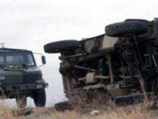 Şanlıurfa'da askerleri araç devrildi: 1 şehit