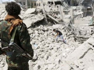 Husiler Suudi Arabistan'a Füze Yağdırdı