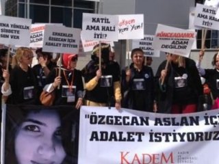 KADEM Üyelerine Çirkin Saldırı