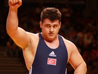 Rıza Finalde!