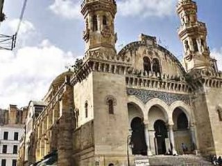 Ramazan'da Camilere Hoparlör Yasağı