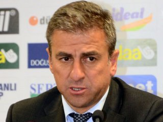 Hamzaoğlu’ndan Van Persie Açıklaması